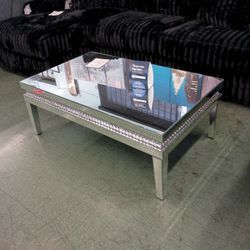 🚨 Beautiful Coffee Table