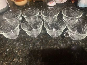 Lot of 8 small glass cups $5 all