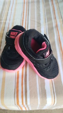 NIKE SIZE 5C