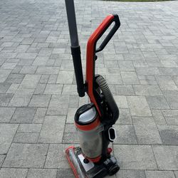 Vacuum Cleaner - Bissell