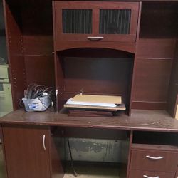 Desk/ Night Lamp/ Clear 2 Door With Key Cabb