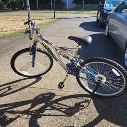 Mongoose Mountain Bike 21 Speed