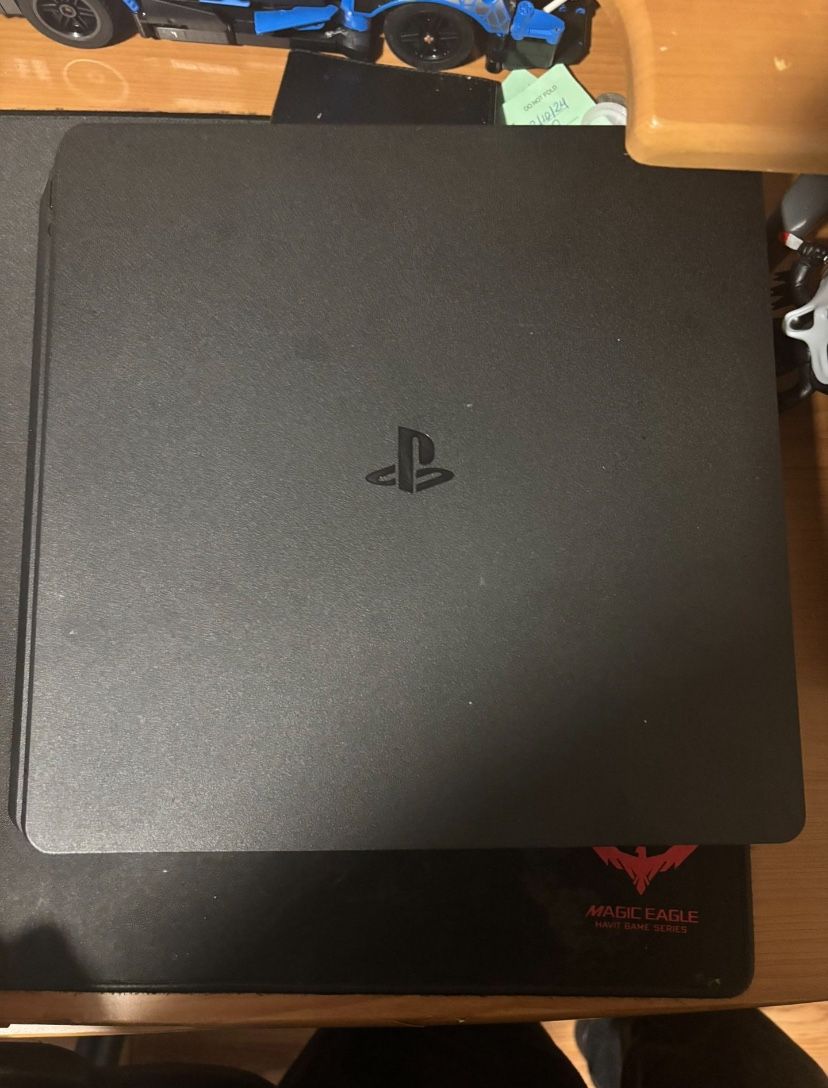 PS4 Slim