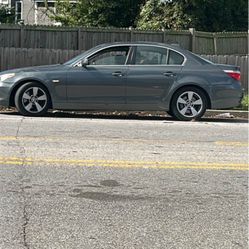 2004 BMW 530i