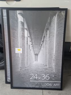 Poster frame