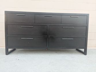 Black 7-Drawer Dresser with Metal Handles