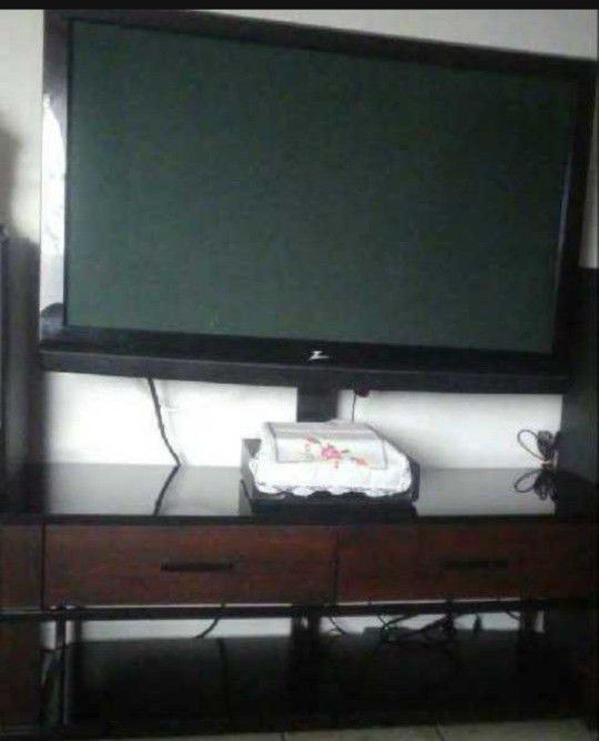 TV With Stand TV Can Only Be Used To Watch Movies Or Play Video Games $200 Pick Up Only In Bakersfield In The 93308 Area No Holds 