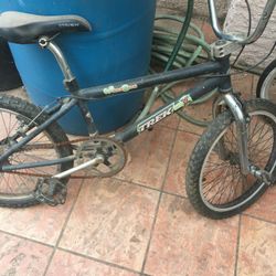 Trek Submission old school BMX bike, mismatched wheels, $40
