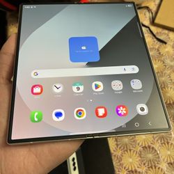 Samsung Galaxy Z Fold 6 256GB Unlocked