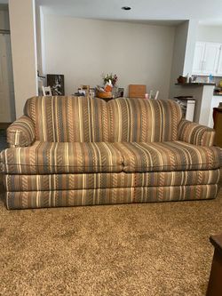 LazyBoy Day Bed Couch