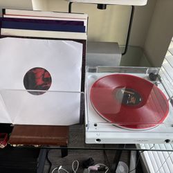 Audio-Technica AT-LP60XBT-WW Automatic Turntable And Speakers