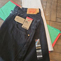 501 Levi jeans. black.  38x32