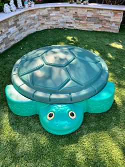 LITTLE TIKES TURTLE SANDBOX-LIKE NEW