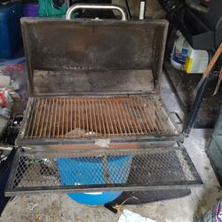 Ultimate Tailgate Grill With Hitch Shank