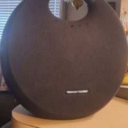 Harman Kardon Onyx Studio 6 Portable Bluetooth Speaker