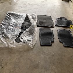 2017 Lexus 450H Mats