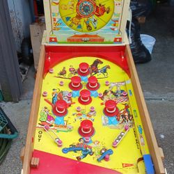 Vintage 1950s Kids Pinball Table