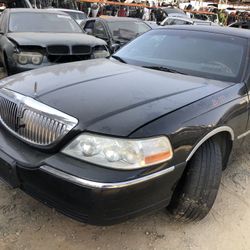 2003-2010 Lincoln Town Car for parts, seats, bumper, transmission & more