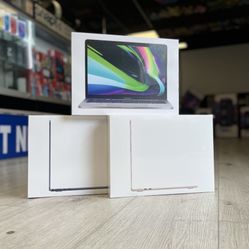 MacBook Pro 13 inch M2 Chip & MacBook Air M2 Chip Available (NEW)