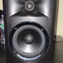 JBL LSR305 5” Speaker