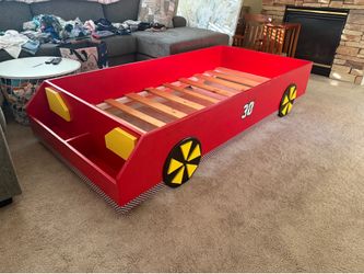 Twin size Race car bed