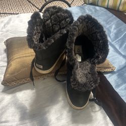 UGGs