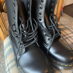 Doc Marten Boots 