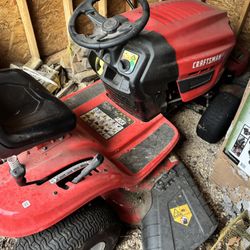 Craftsman T1 Riding lawnmower 