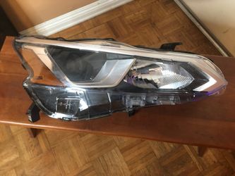 Nissan Altima Right Headlight Oem
