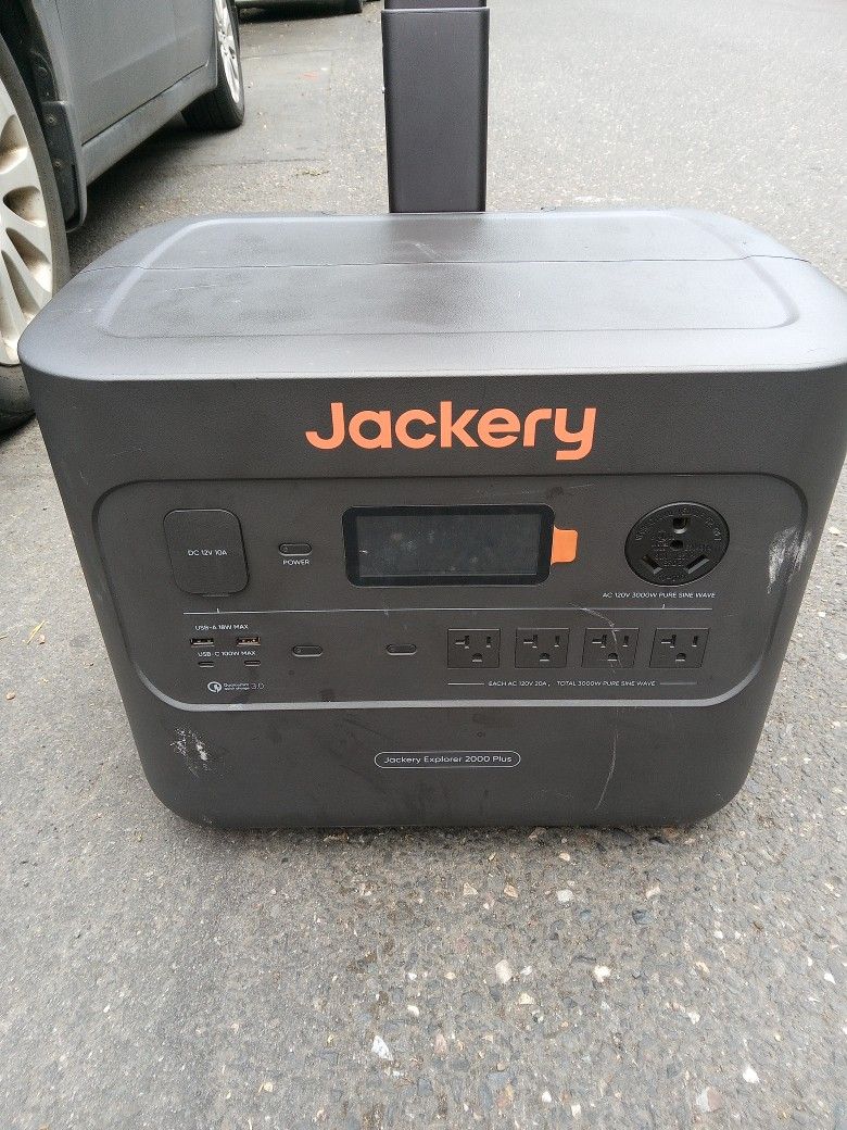 Jackery Explorer 2000 Portable Plus