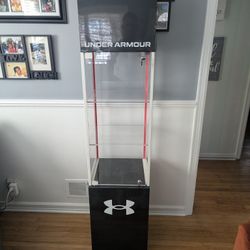 Display Chase  With Keys  And Cabinet 