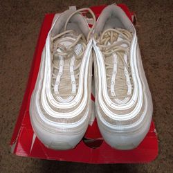 Women's Size 10 Nike Air Max Triple White Pick Up In Florence KY 