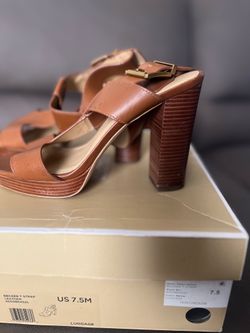 WOMEN’S MICHAEL KORS SHOES SIZE 7.5