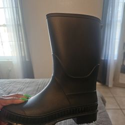 Size 4 Heavy Duty Rain Boots For Kids