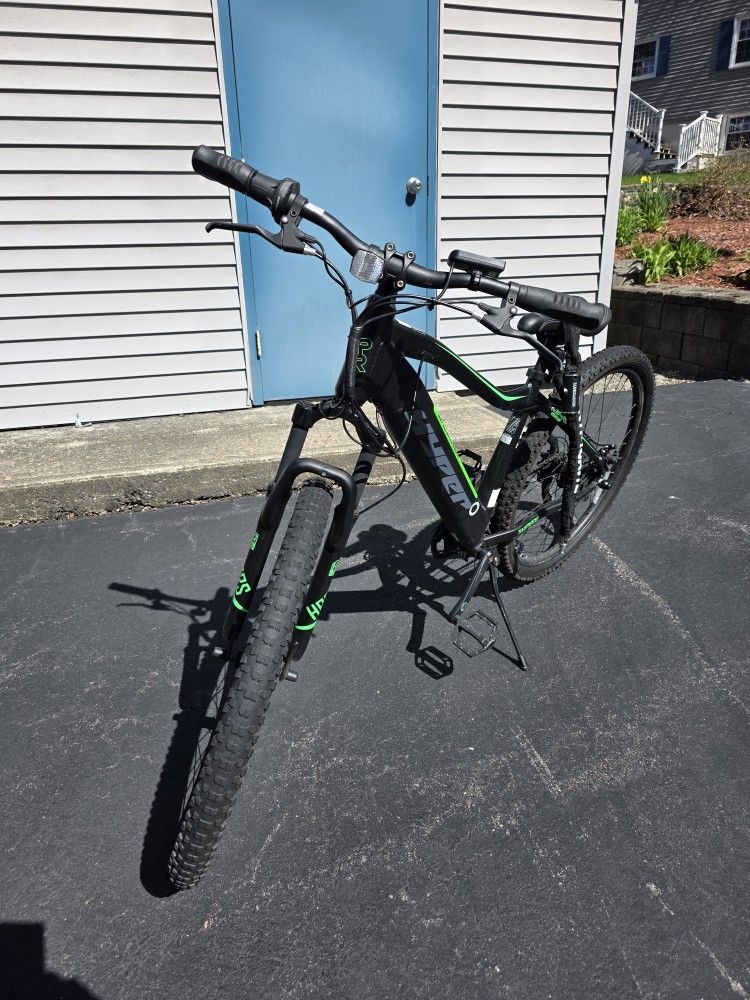 29" Hyper Bicycles E-Bike