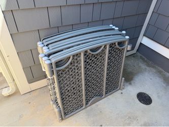 Evenflo baby fence play space