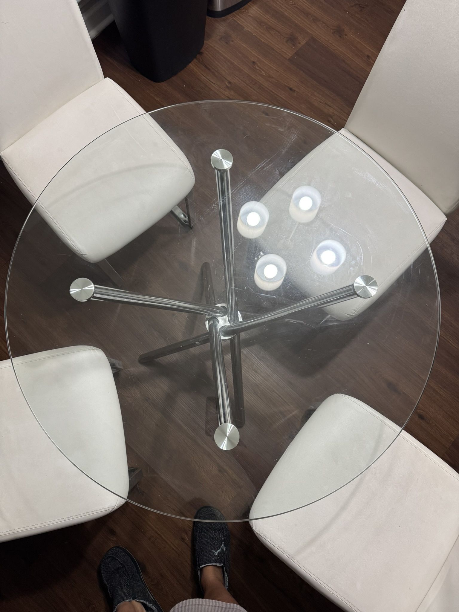 Glass Table With 4 White Chairs