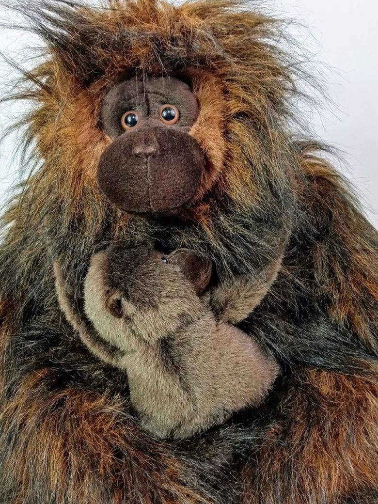 PeePah Pals Plush Mom And Baby Monkey