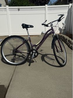 Schwinn Trailway 700c Women's Hybrid Bike – Purple – Excellent Condition