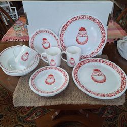Corelle by Corning Sponge Santa Dinner Service Set = 15 PIECES 