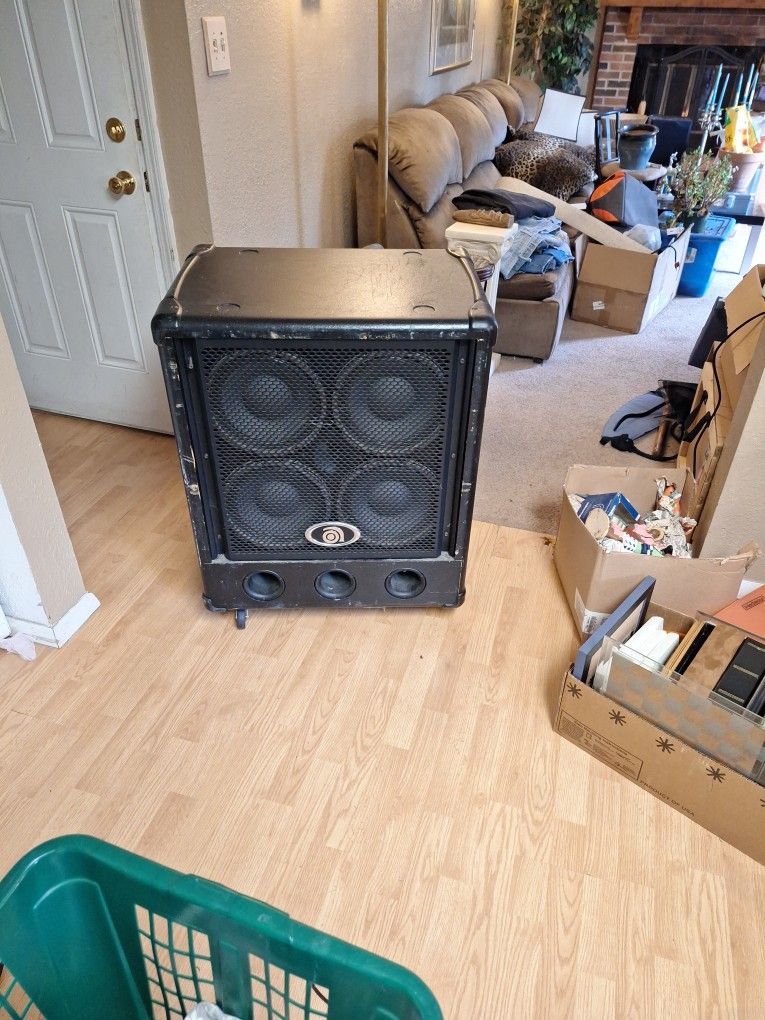Ampeg 4x10 Bass Cabinet