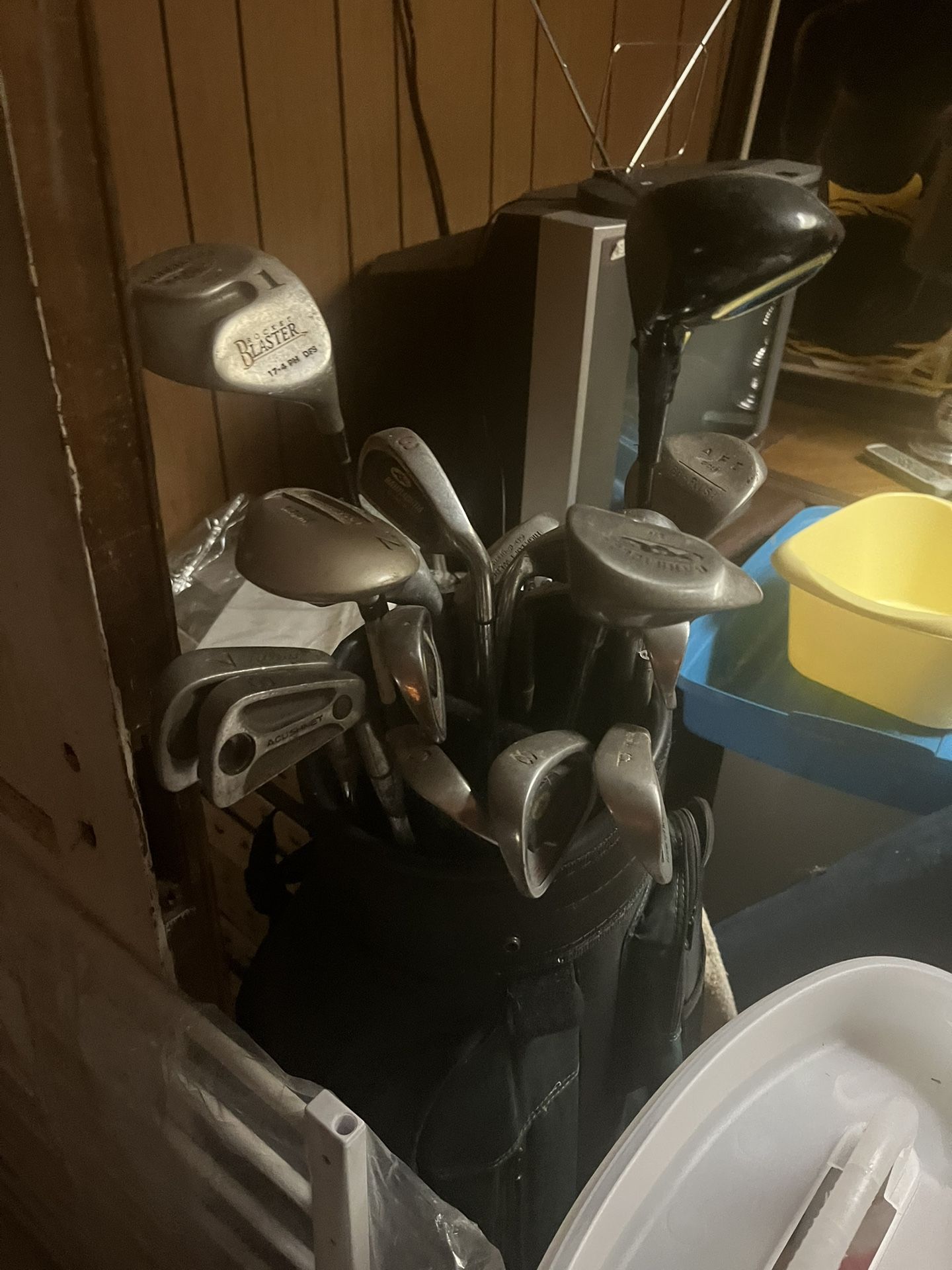 Old School Golf Clubs With Bag