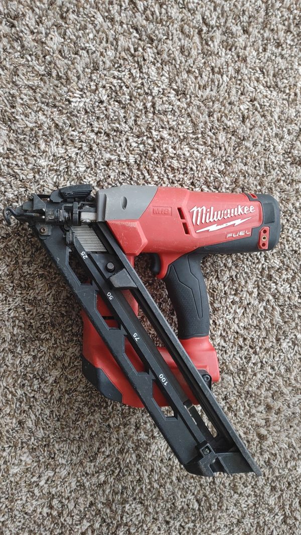 Milwaukee M18 finish nail gun w/one battery for Sale in Seattle, WA OfferUp