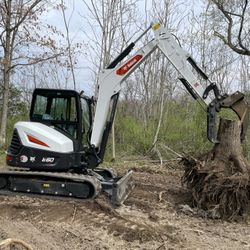 Excavator  Bobcat E60  +++