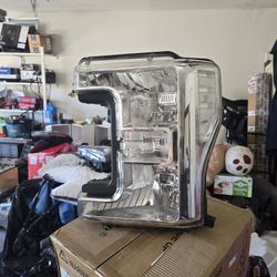 Ford Super Duty Headlight 