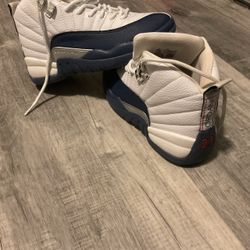 Air Jordan 12 Retro French Blue Sneakers