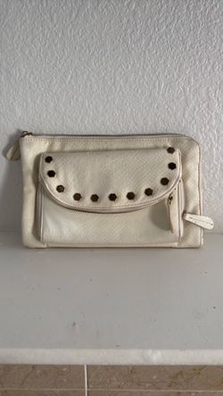 Jessica Simpson clutch