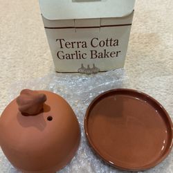 NEW Williams-Sonoma Terra Cotta garlic baker