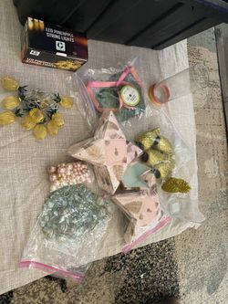 Graduation party items
