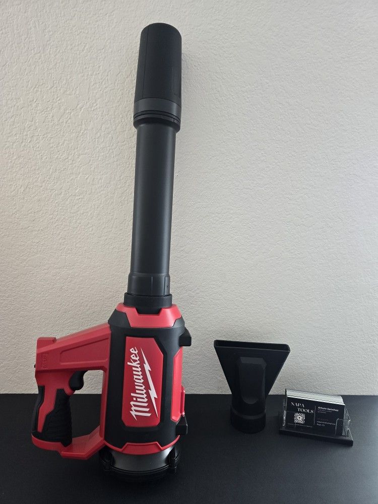 MILWAUKEE M12 12V Compact Spot Blower - 89$ -(only tool)